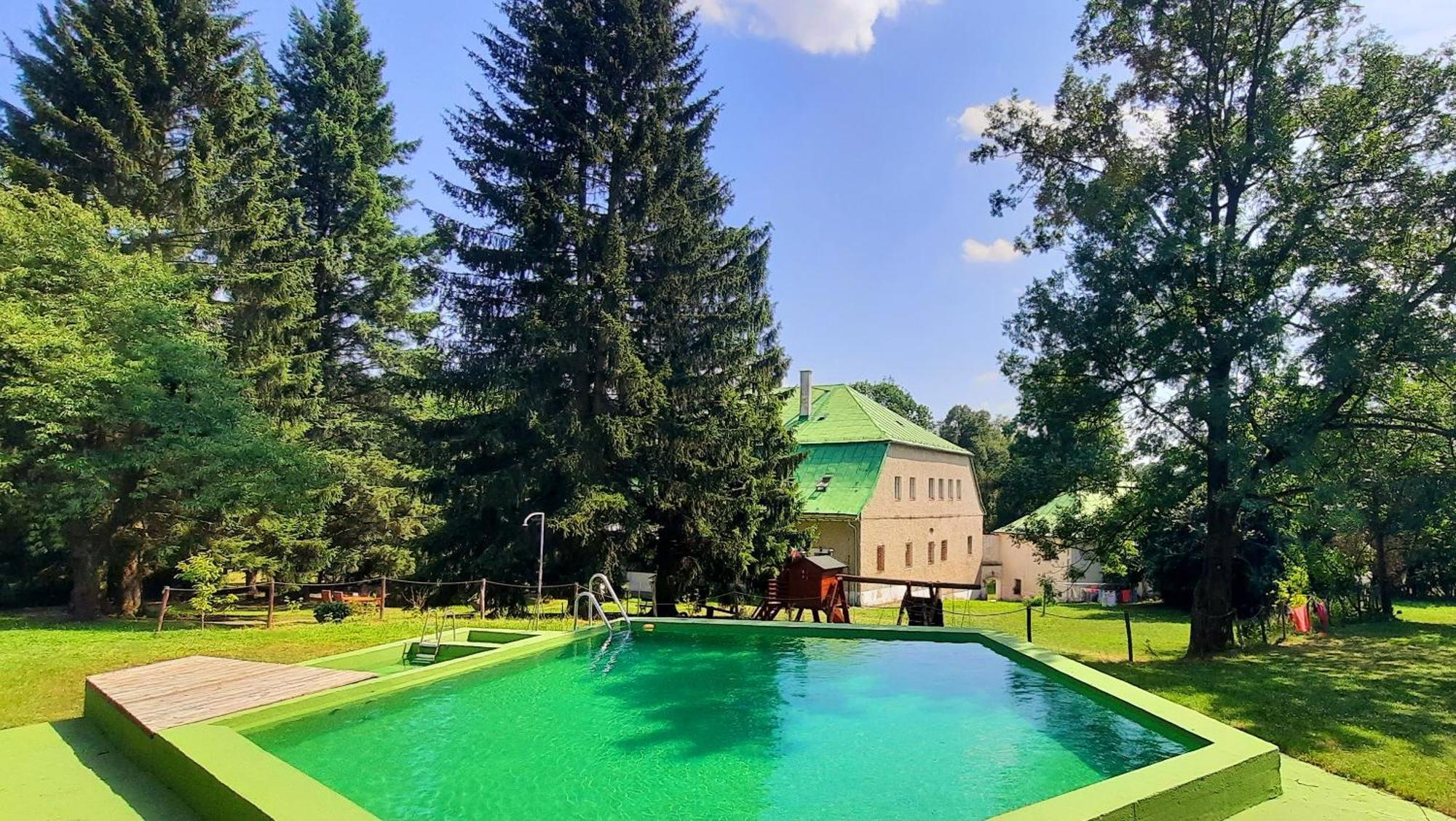 Готель Lesny Dwor W Gorach Sowich Волібуж Екстер'єр фото